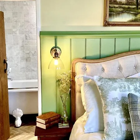 3 Bed In Scarborough Oc-sa004 레이븐스카