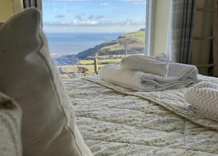 3 Bed In Scarborough Oc-sa004 *