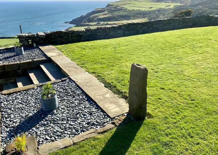 3 Bed In Scarborough Oc-sa004