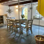 3 Bed In Scarborough Oc-sa004 *
